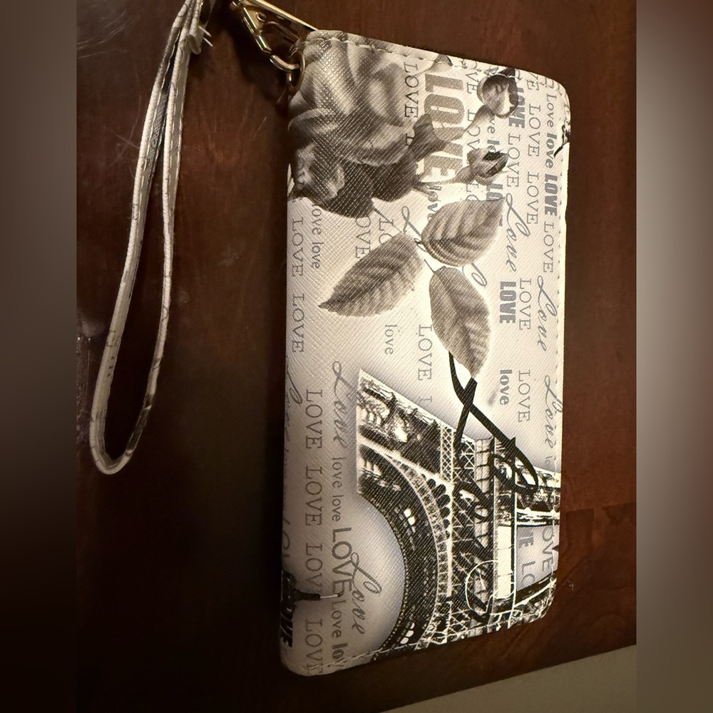 Stylish Paris Print Wristlet Wallet - White & Black